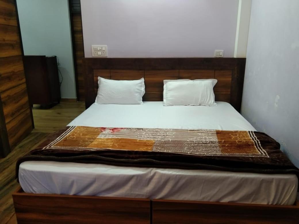 Crescent Moon Homestay Rishīkesh Habitación foto